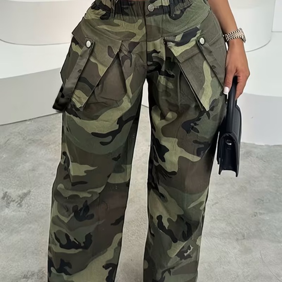 Passion of Essence Pants - Trendy Camouflage Cargo Trousers